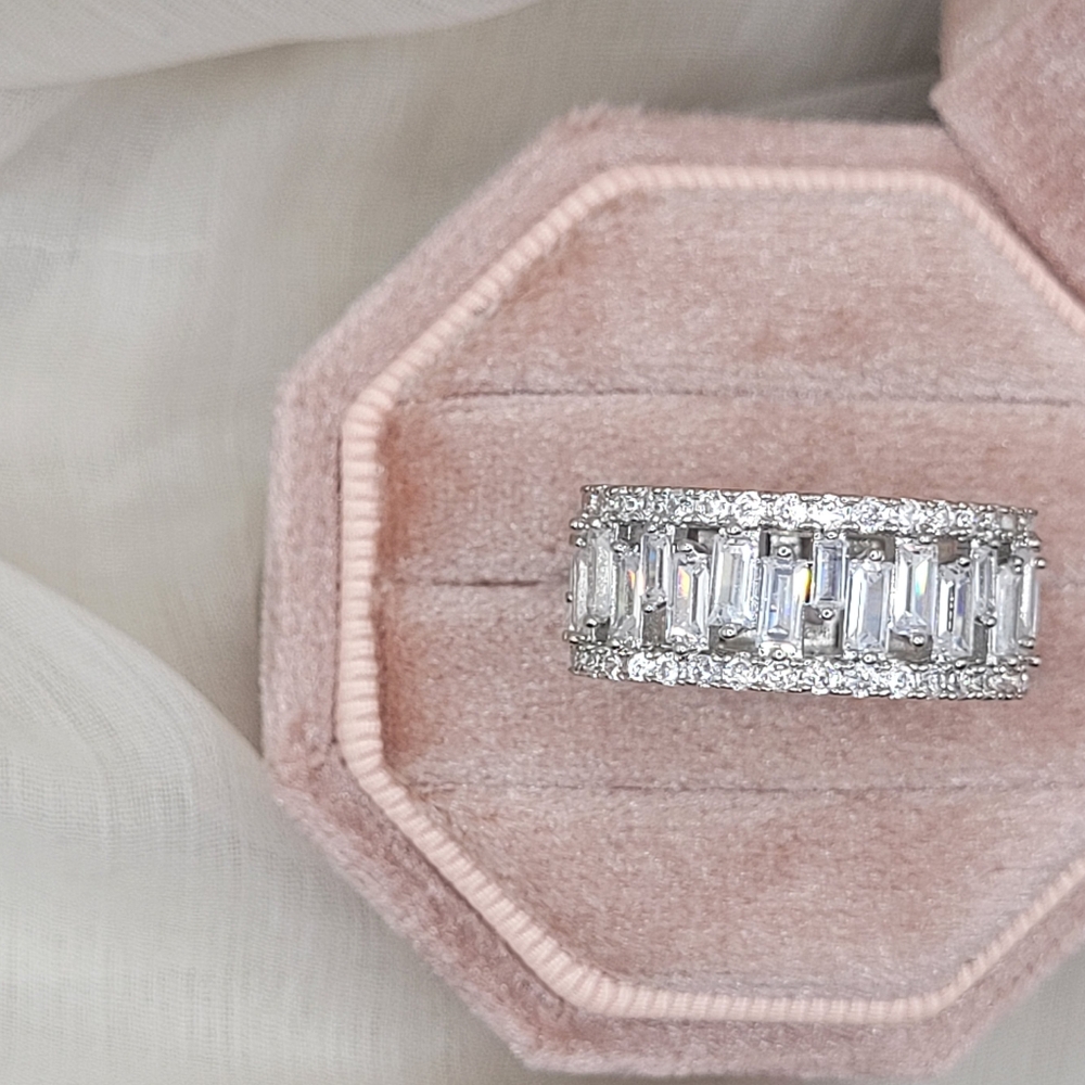 Radiant Elegance Baguette & Round Diamond Eternity Band